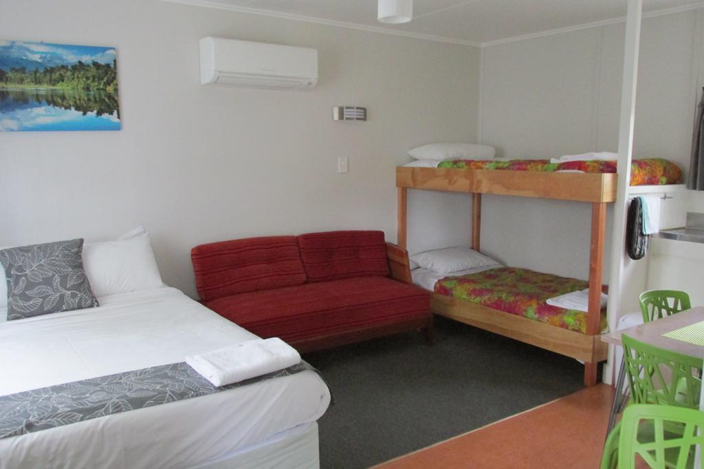 Fernwood Holiday Park Motueka Room photo